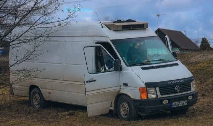 У Дніпрі в мікроавтобусі виявили тіло людини