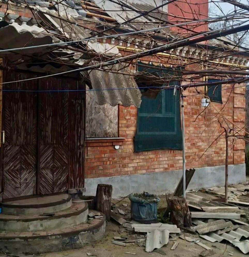 Ворожі війська атакували кілька районів Дніпропетровщини: поранена жінка та пошкоджені будинки