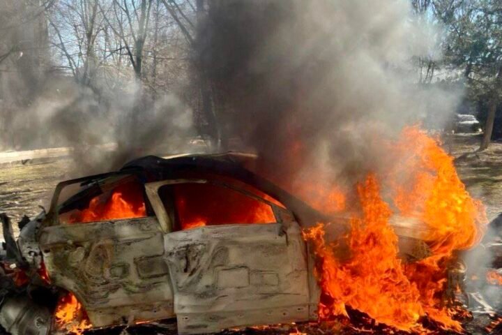 Масовані атаки на Дніпропетровщину: загинула жінка, ще дев’ятеро людей поранені