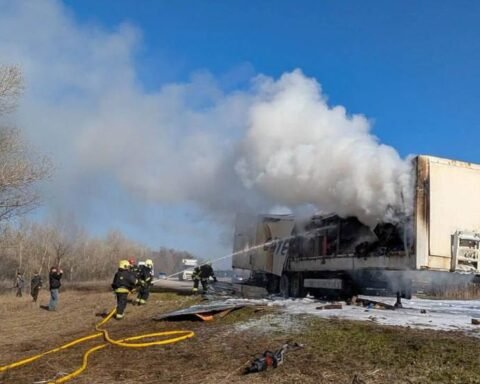 На в’їзді до Дніпра загорілася вантажівка
