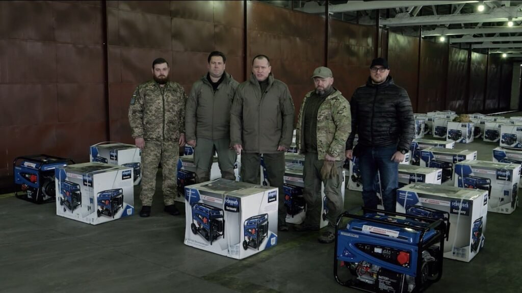 Волонтери «Української команди» передали енергоємні генератори 429 бригаді «Ахіллес» Сил безпілотних систем