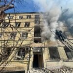 Атака дронів на Дніпро: пошкоджено багатоповерхівку, є постраждалі