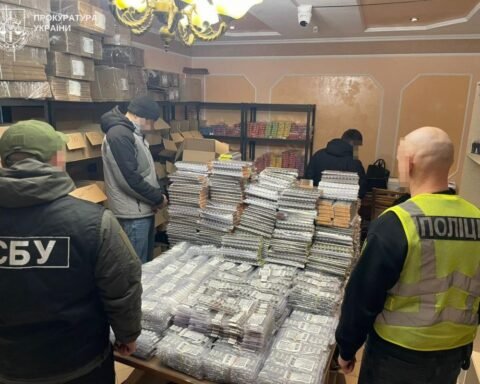 У Кривому Розі викрили підпільне виробництво рідин для електронних сигарет з обігом понад 1,5 млн грн на місяць